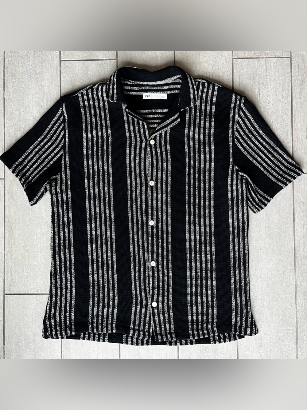 Zara Navy and White Button Down Knit Camp Shirt Men's Top Size Small